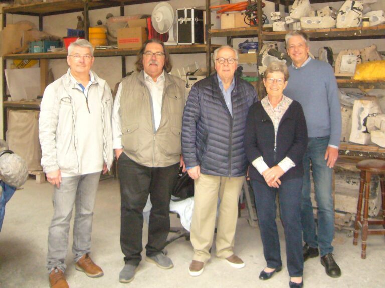 Der neue Vorstand des Verschönerungsvereins Bergisch Gladbach e.V. am 5. Juni 2024. Von links nach rechts: Lutz Urbach, Prof. Dr. Michael Werling, Franz Josef Vierkotten, Helga Monheim, Dr. Albert Eßer. Nicht abgebildet ist Christian Ruhe als Vertreter der Stadt.